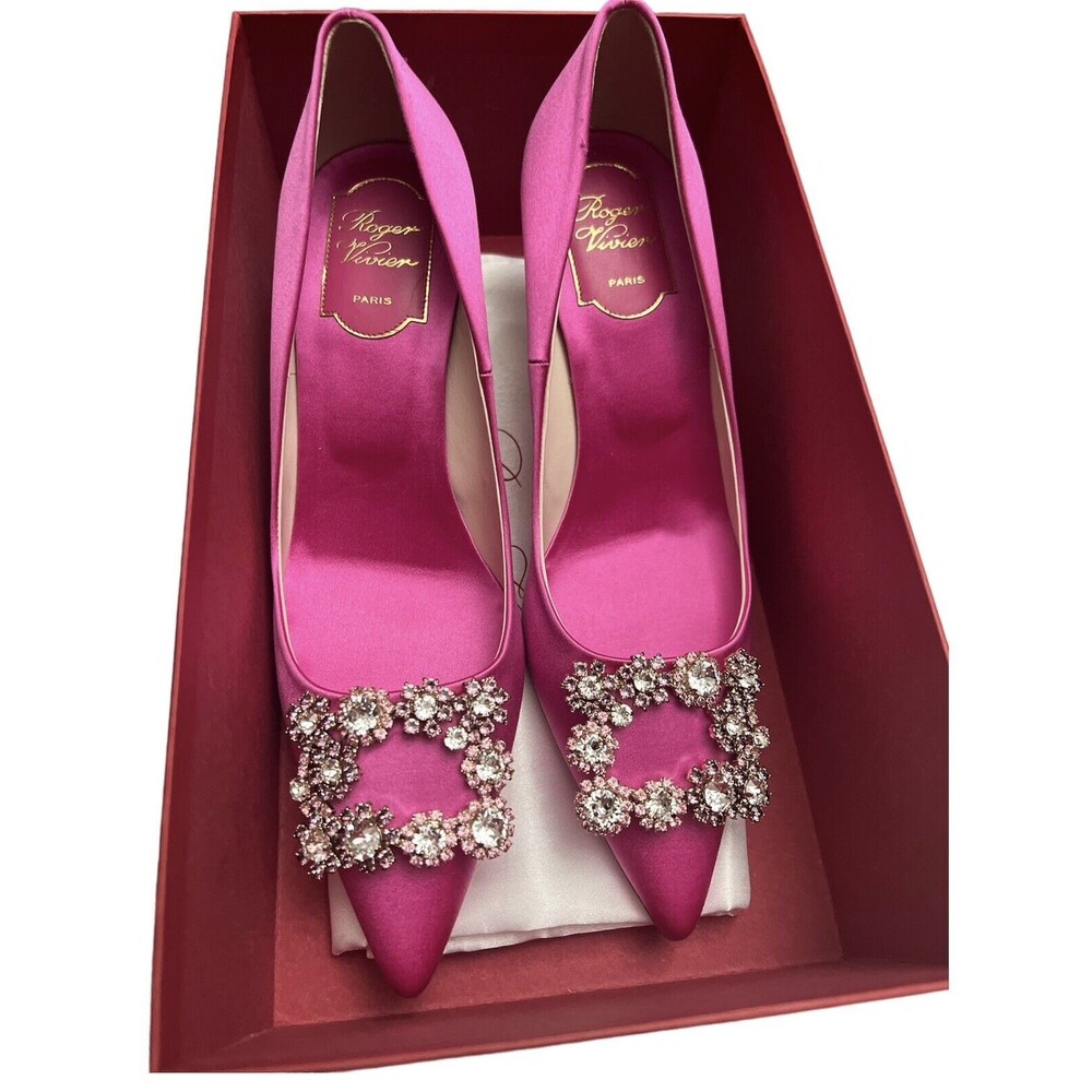 Roger Vivier Flower Strass Buckle Pump Fuchsia Pink Size 38.5 New in box